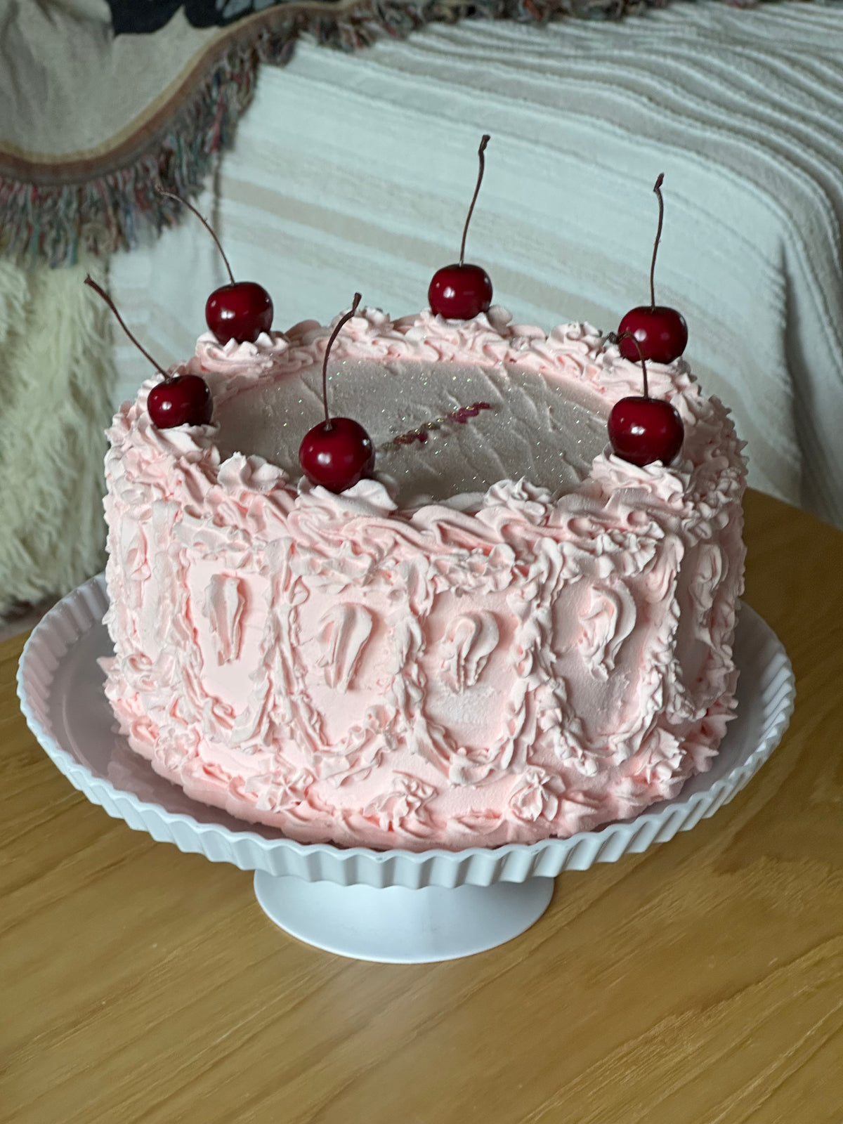The Introvert Cake π
πβ¨ Only 1 Available β¨βοΈ